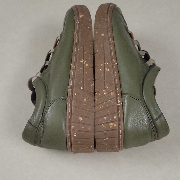 Spring Step Olive Green Leather Flats - Picture 8 of 11
